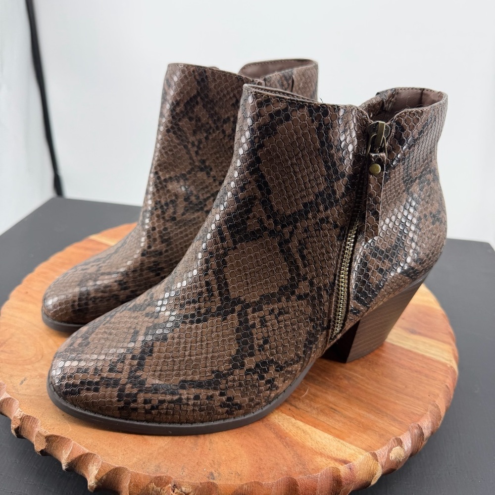 Lane Bryant Dream Cloud faux-leather ankle booties brown snakeskin print sz 9